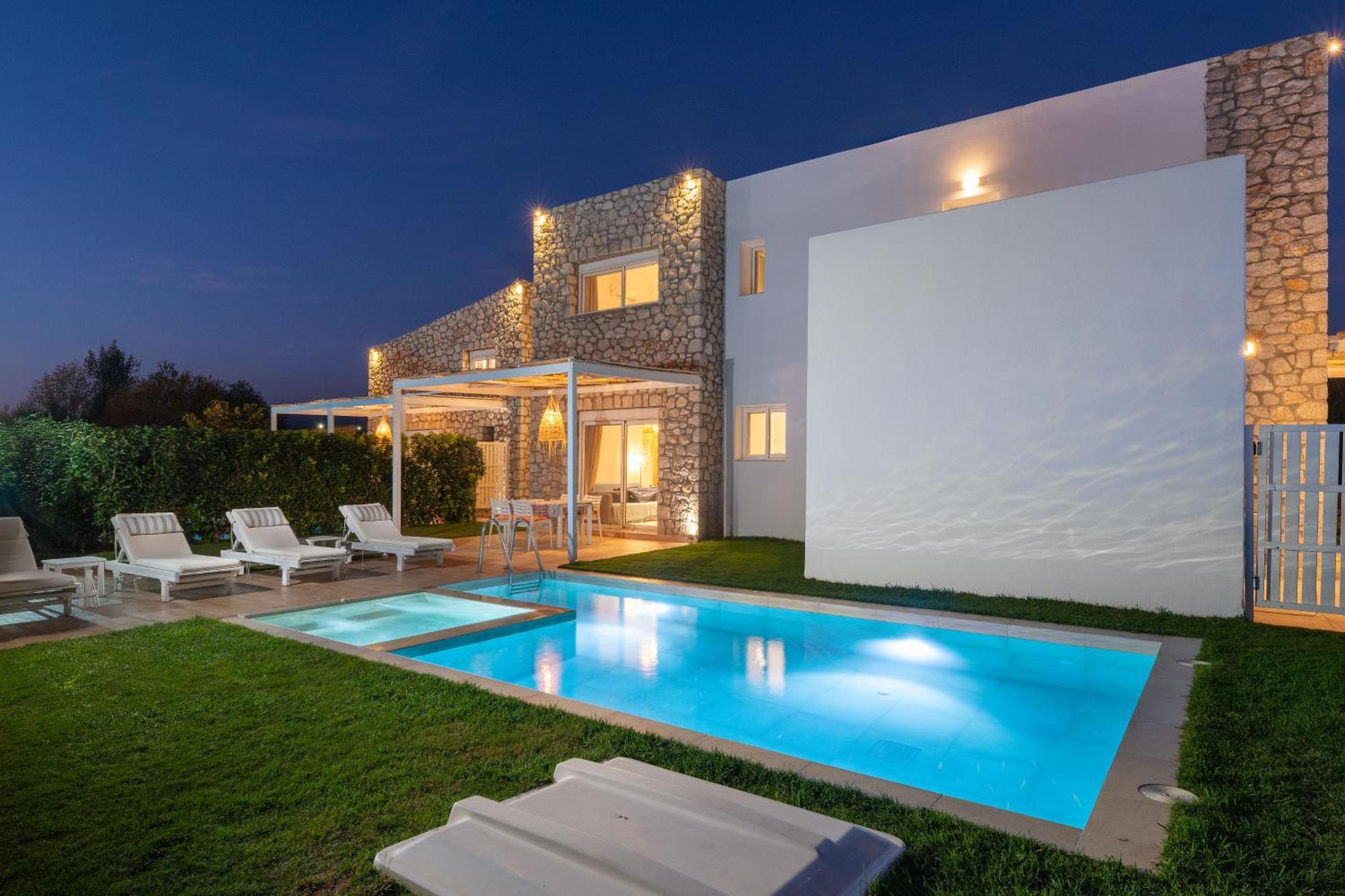 Ossiano Pool Villas,Heating Pool, 2 Min Drive To Haraki Beach & 10 Min To Lindos Εξωτερικό φωτογραφία